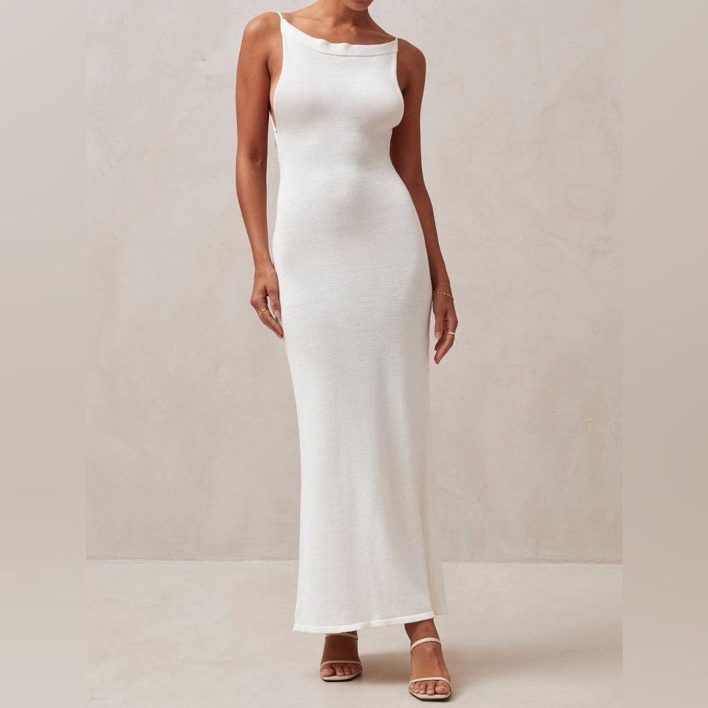 ALOHAS White Knit Dress